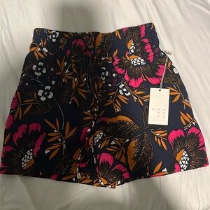 Floral print shorts size XS